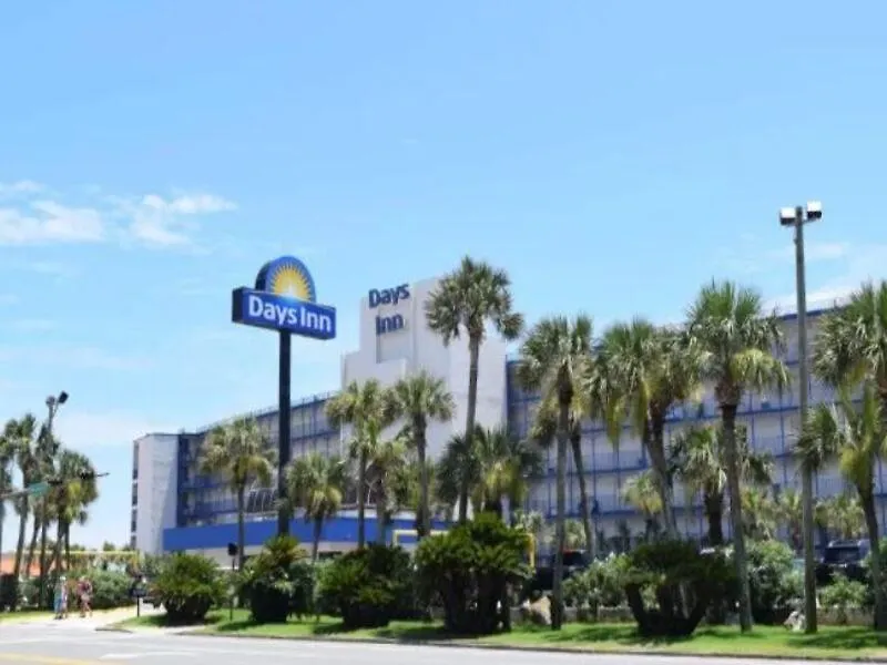 Days Inn By Wyndham Panama City Beach/Ocean Front