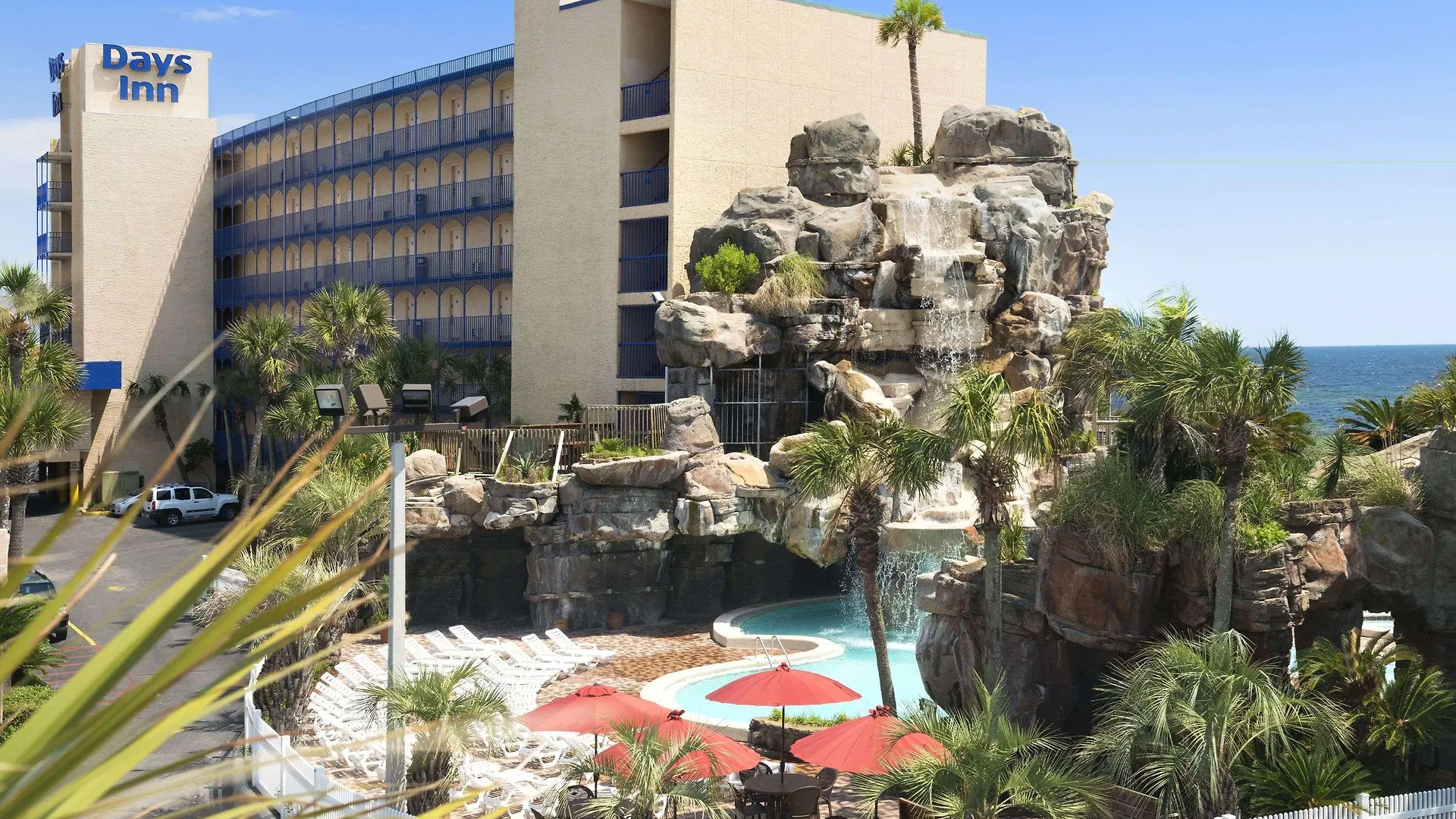 Days Inn By Wyndham Panama City Beach/Ocean Front 3*,