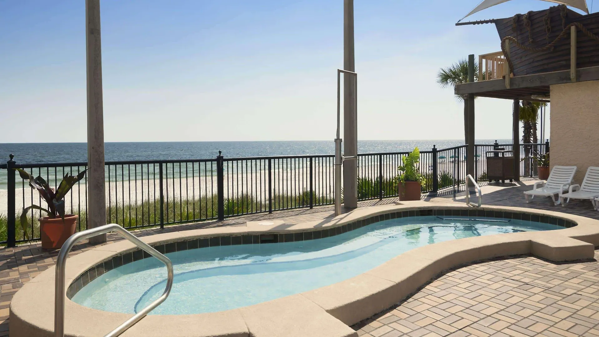Days Inn By Wyndham Panama City Beach/Ocean Front 3*,  США