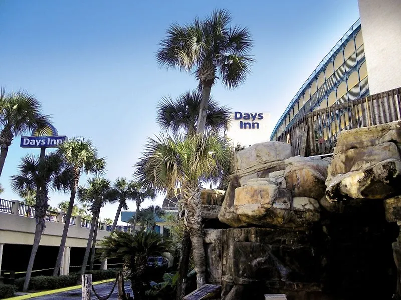 Days Inn By Wyndham Panama City Beach/Ocean Front 3*,